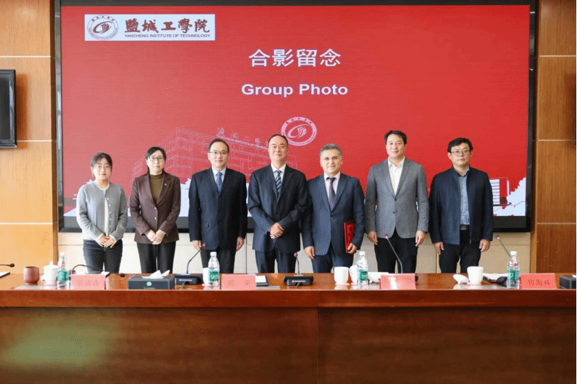 我校聘任土耳其青年院士Yusuf Kaynak教授为兼职教授